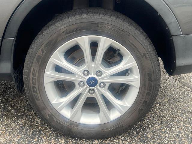Certified 2017 Ford Escape SE AWD/4WD image 40