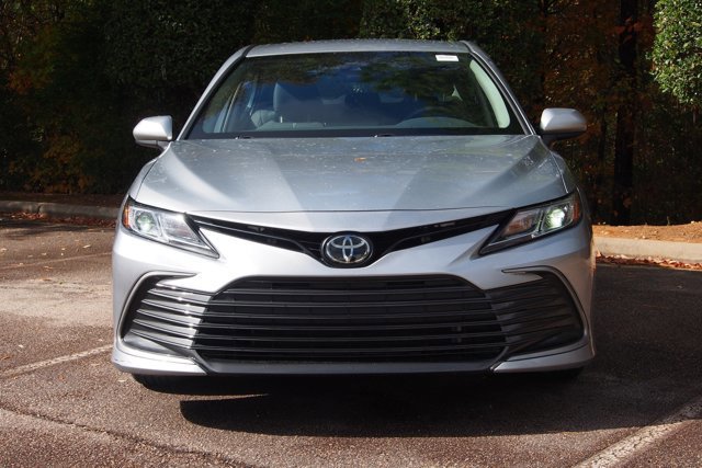 Used 2024 Toyota Camry LE image 8