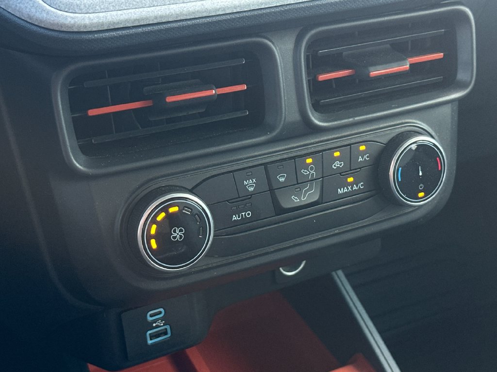 Certified 2024 Ford Maverick XLT FWD image 18