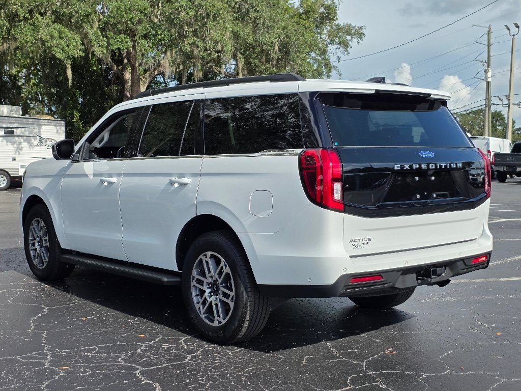 Certified 2025 Ford Expedition Active RWD image 13