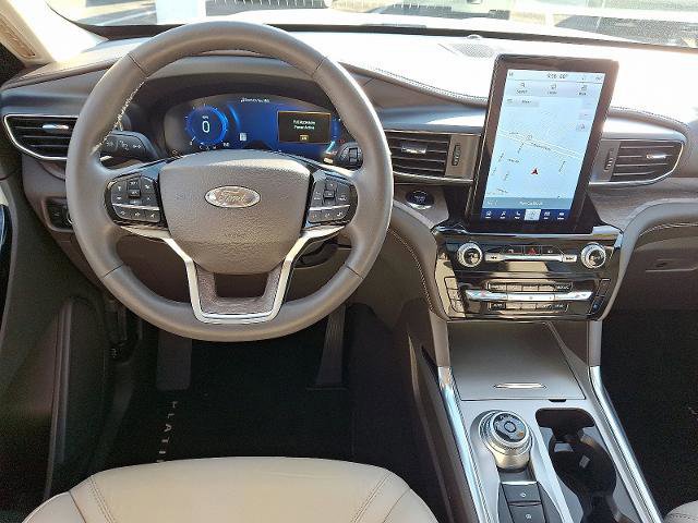 Certified 2023 Ford Explorer Platinum w/ Technology Package image 12