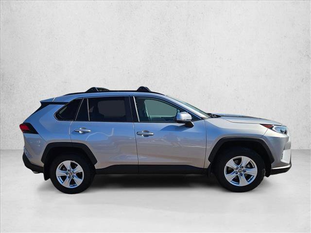 Used 2021 Toyota RAV4 XLE w/ Convenience Package image 4