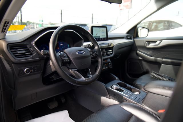 Certified 2021 Ford Escape SEL w/ Technology Package AWD/4WD image 13