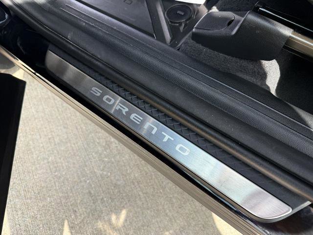 Used 2023 Kia Sorento SX Prestige AWD/4WD image 15