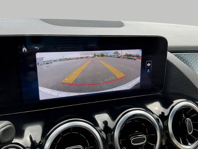 Used 2025 Mercedes-Benz GLA 250 4MATIC image 16