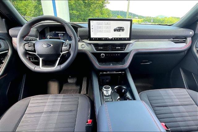 Certified 2025 Ford Explorer ST-Line w/ Premium Package RWD image 15