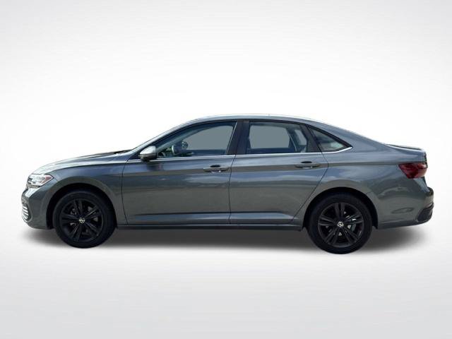 Used 2024 Volkswagen Jetta SE FWD image 8