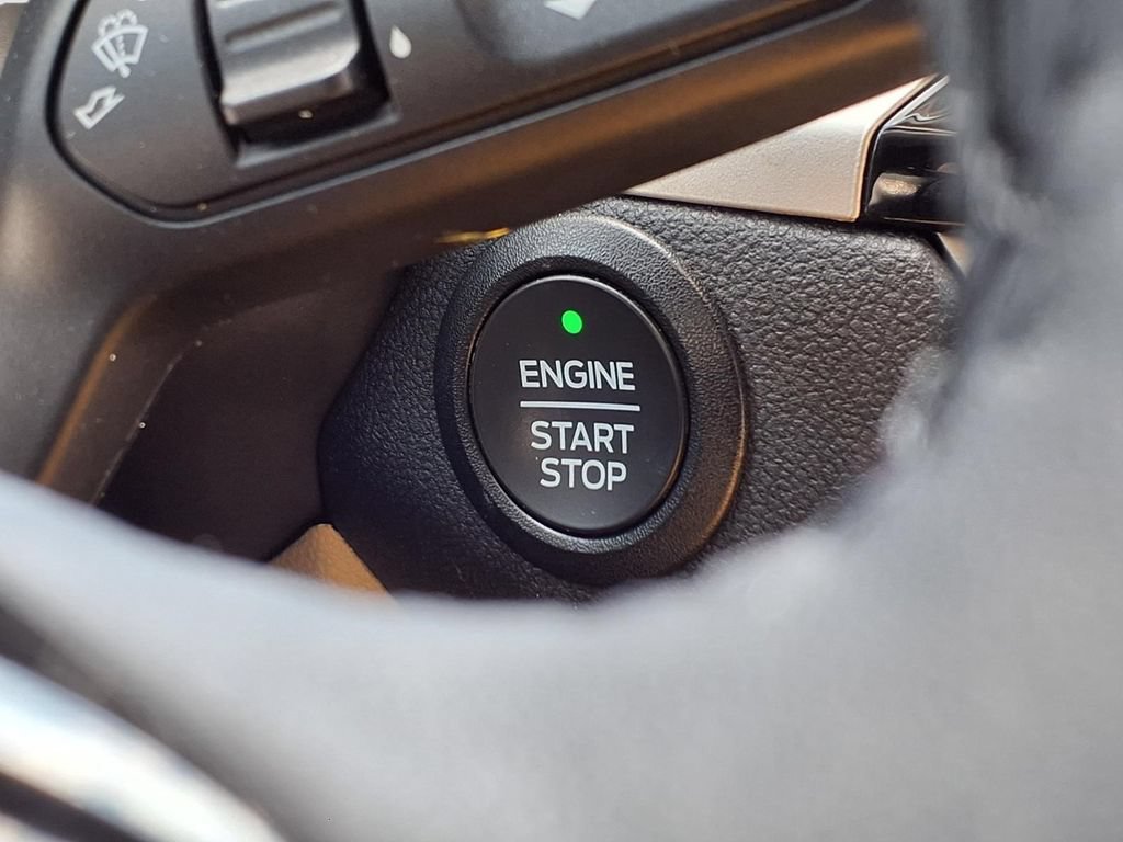 Certified 2022 Ford Escape SEL AWD/4WD image 12