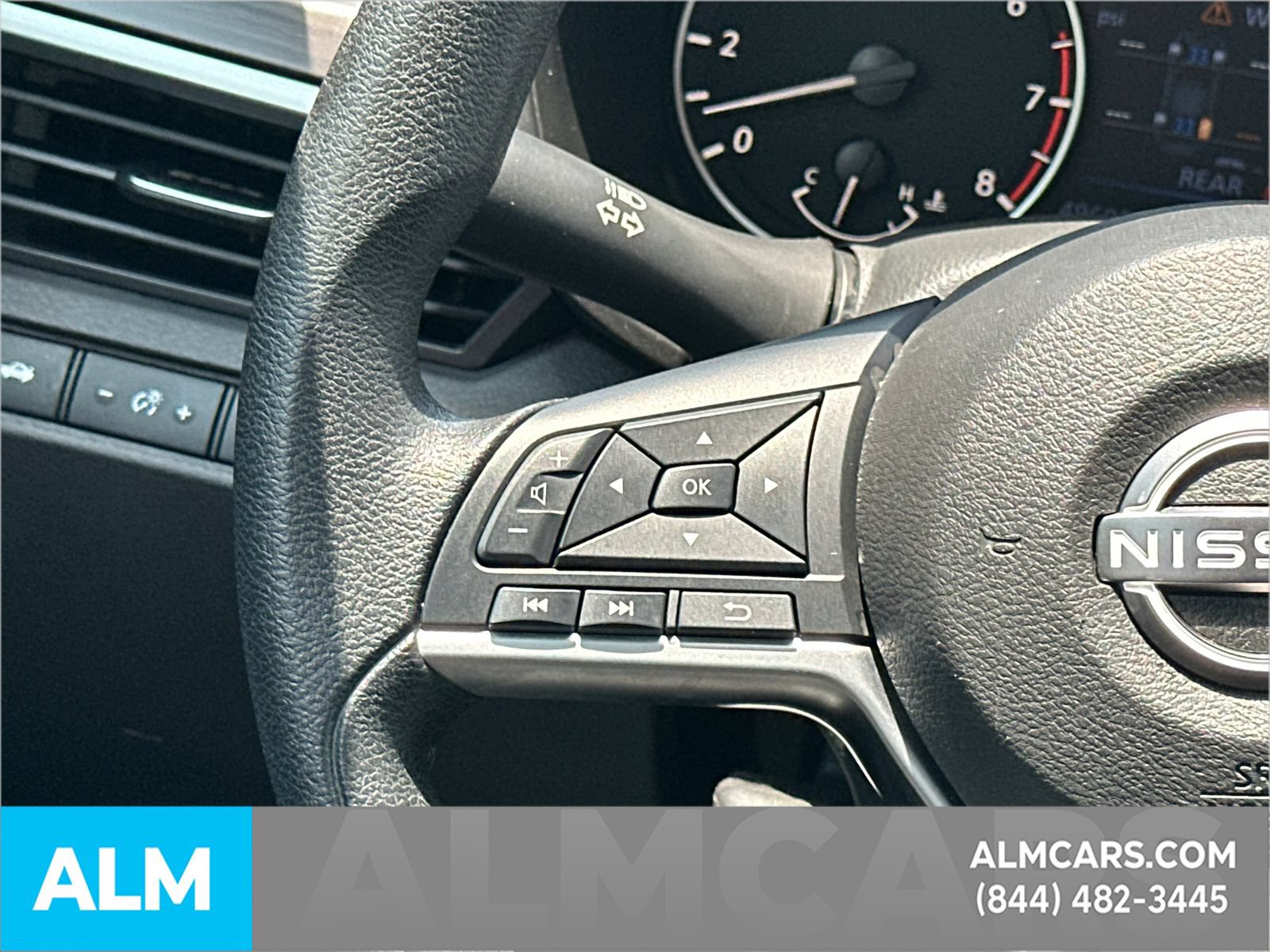 Used 2024 Nissan Altima 2.5 SV FWD image 28