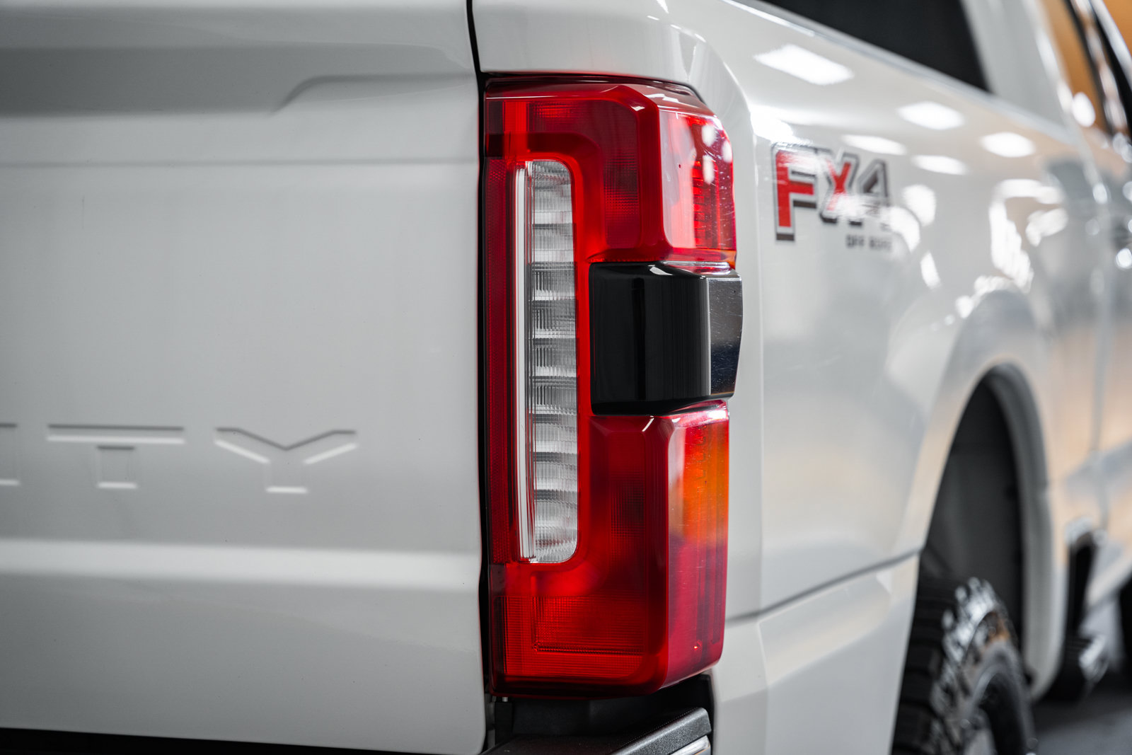 Certified 2024 Ford F250 Lariat w/ Lariat Ultimate Package AWD/4WD image 6