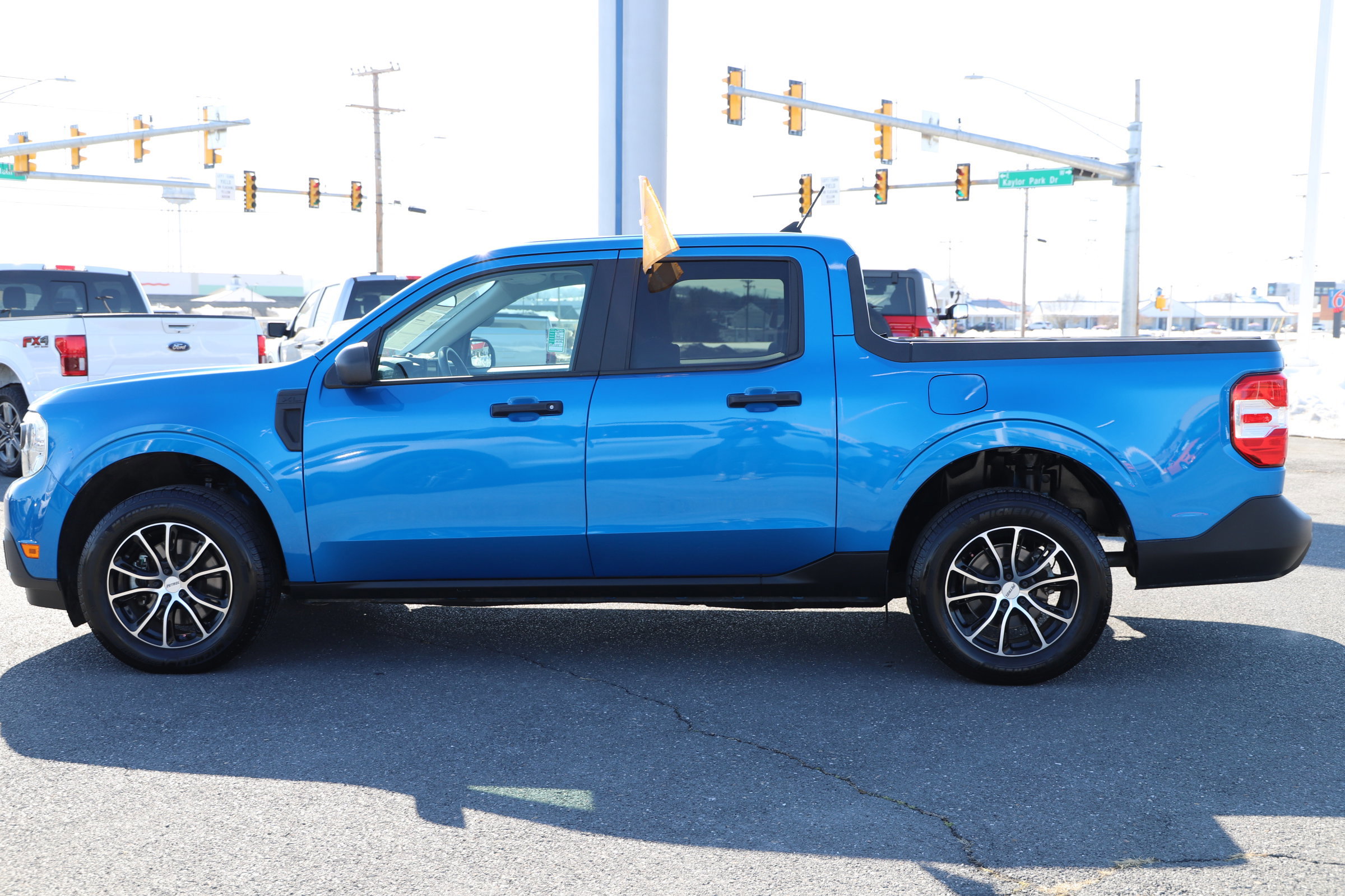 Certified 2022 Ford Maverick XL w/ Equipment Group 100A Standard image 4