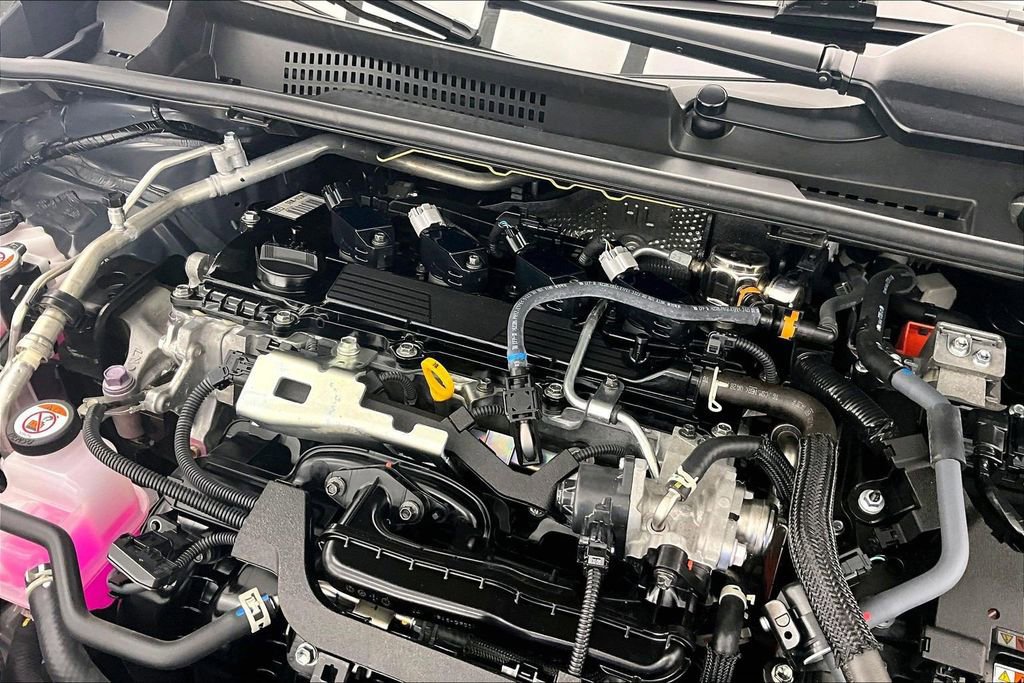 Used 2025 Toyota Prius LE FWD image 34