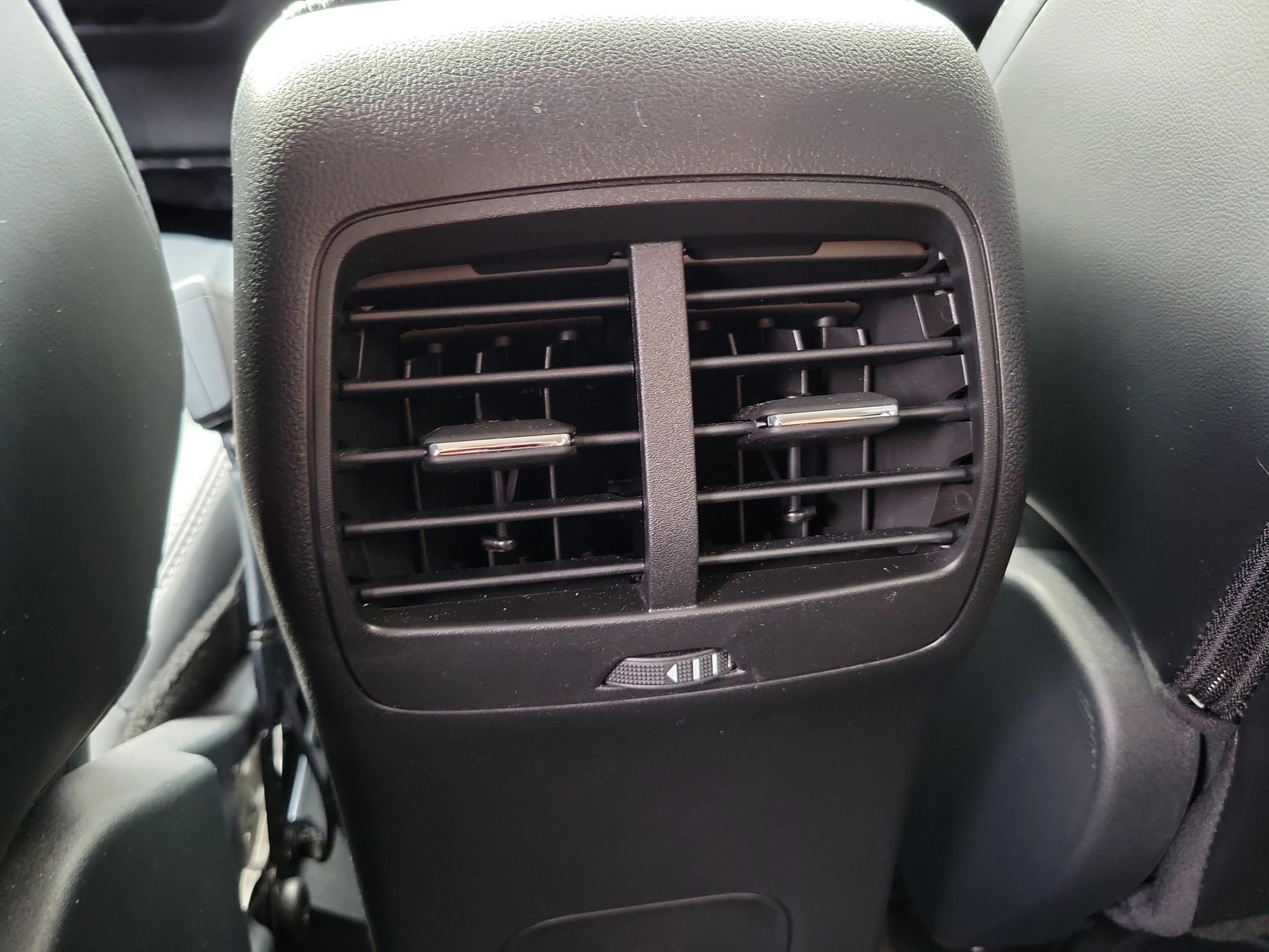 Certified 2025 Ford Escape Platinum AWD/4WD image 11
