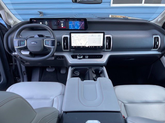 Certified 2025 Ford Expedition Active AWD/4WD image 6