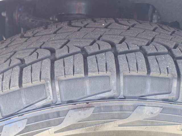 Certified 2025 Ford Expedition Active image 12