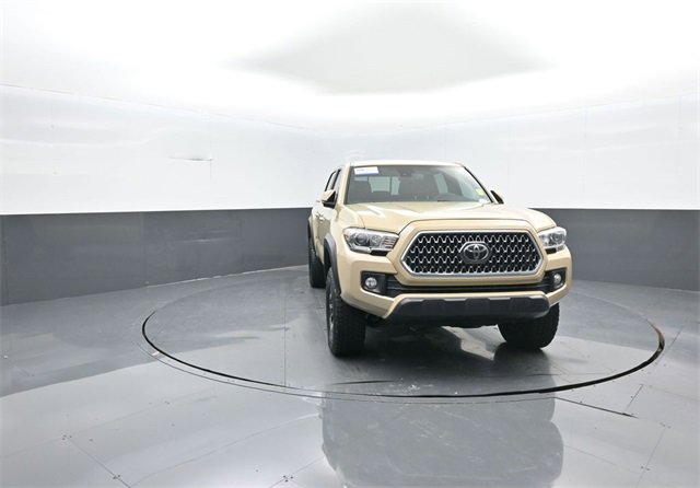 Used 2019 Toyota Tacoma TRD Off-Road image 2