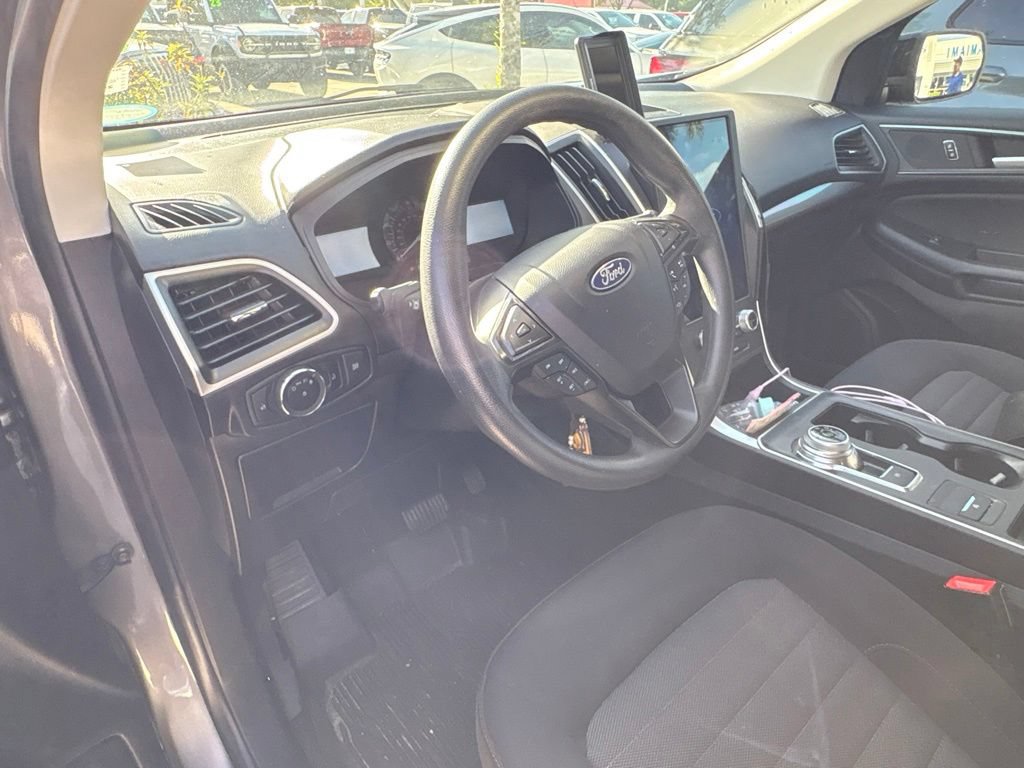 Certified 2024 Ford Edge SE w/ Black Appearance Package AWD/4WD image 6