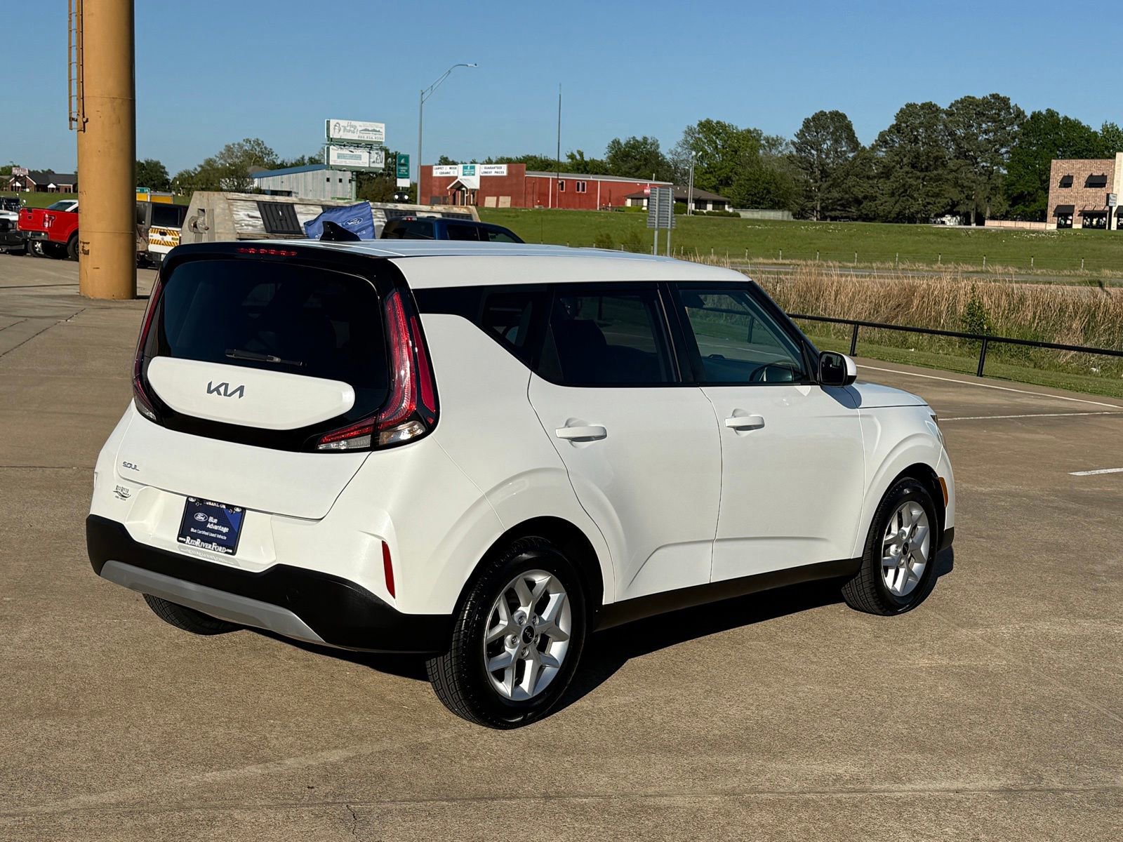 Used 2024 Kia Soul LX w/ Option Group 015 FWD image 6