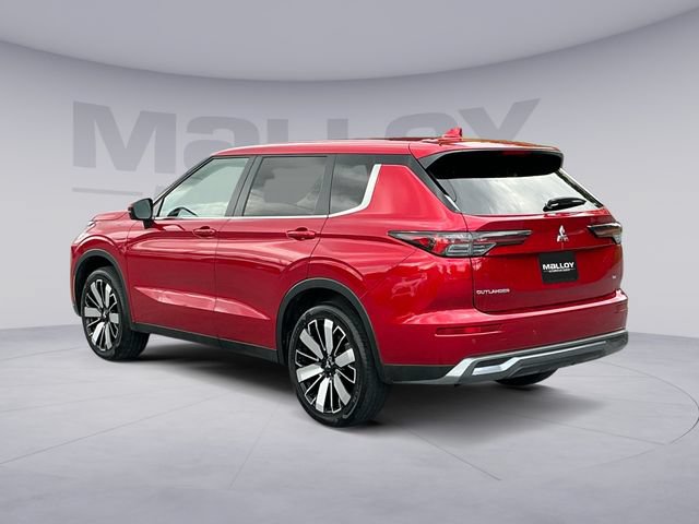 Used 2025 Mitsubishi Outlander SE AWD/4WD image 3