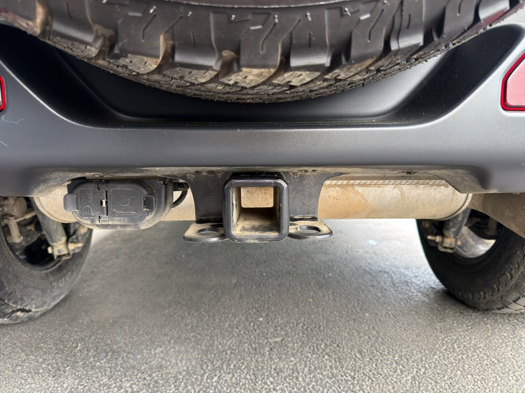 Used 2020 Jeep Wrangler Unlimited Sahara AWD/4WD image 16