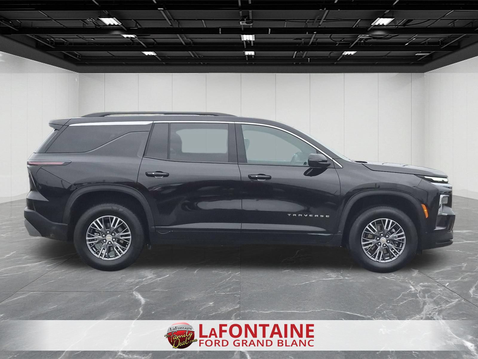 Used 2026 Chevrolet Traverse LT w/ Driver Confidence Package FWD image 6
