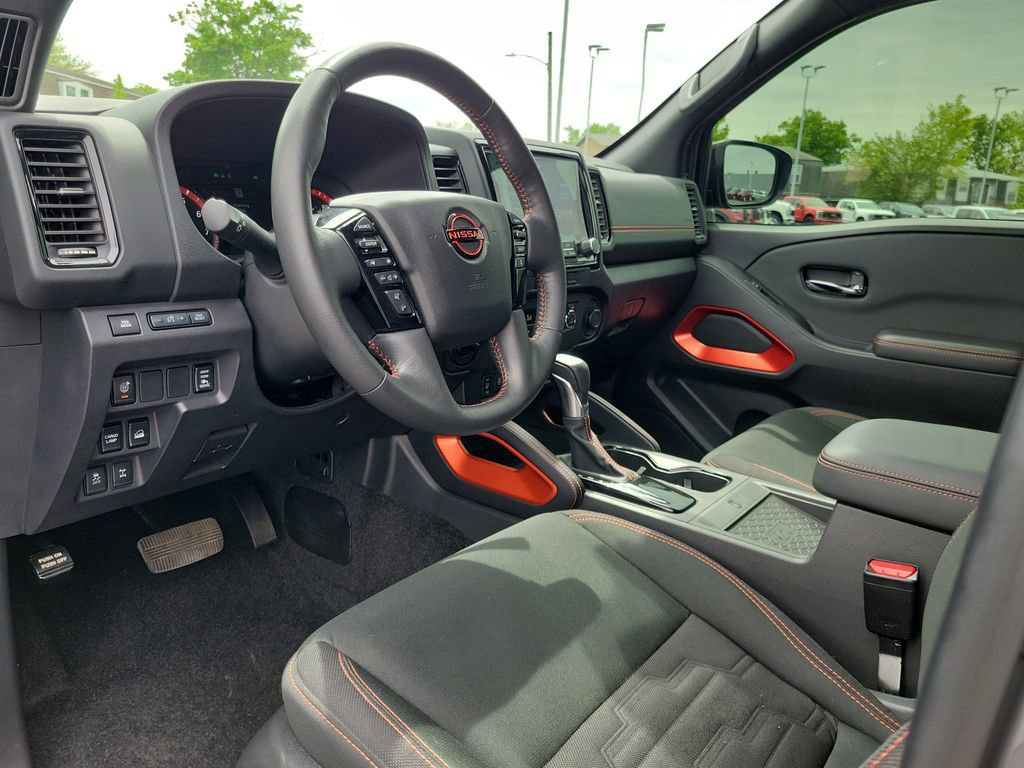 Used 2023 Nissan Frontier PRO-4X w/ Pro Convenience Package AWD/4WD image 21