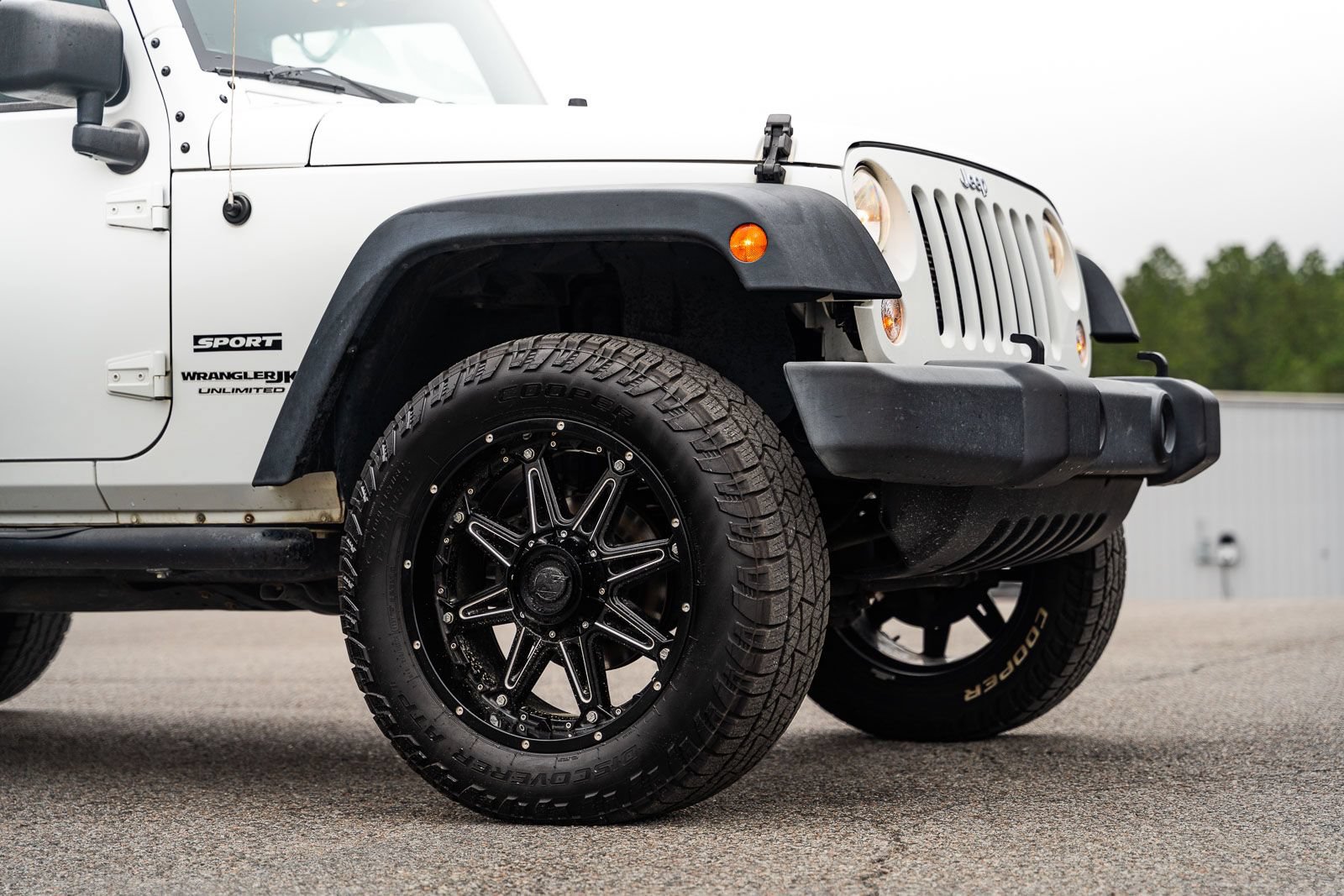 Used 2018 Jeep Wrangler Unlimited Sport S AWD/4WD image 9