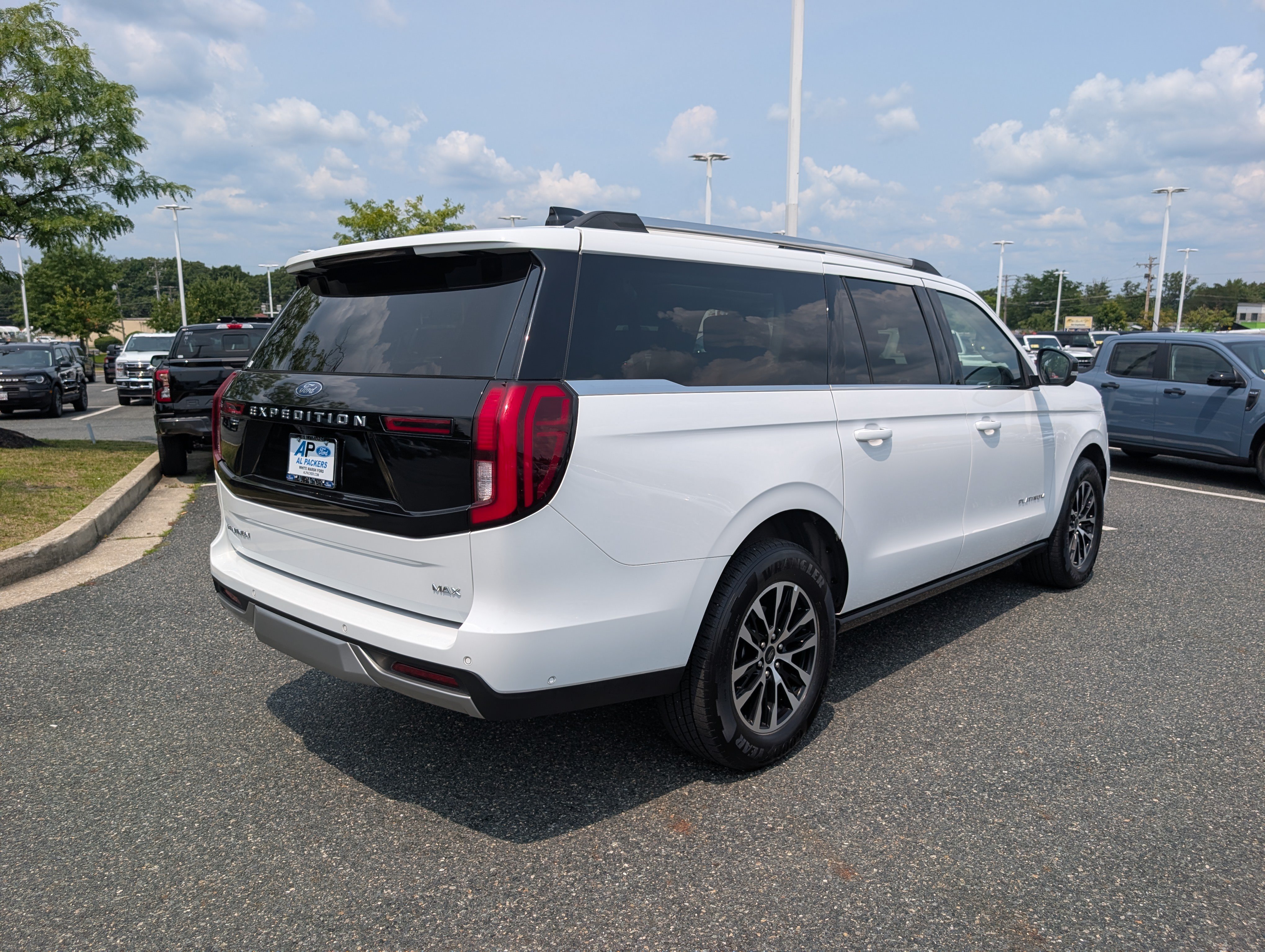 Certified 2025 Ford Expedition Max Platinum AWD/4WD image 2