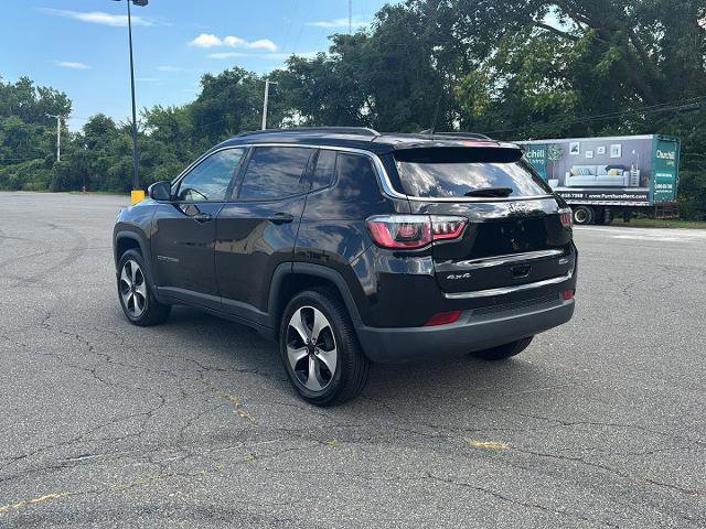 Used 2020 Jeep Compass Latitude image 3