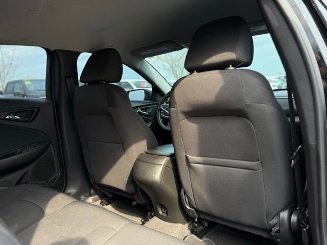 Used 2025 Chevrolet Malibu LS image 36