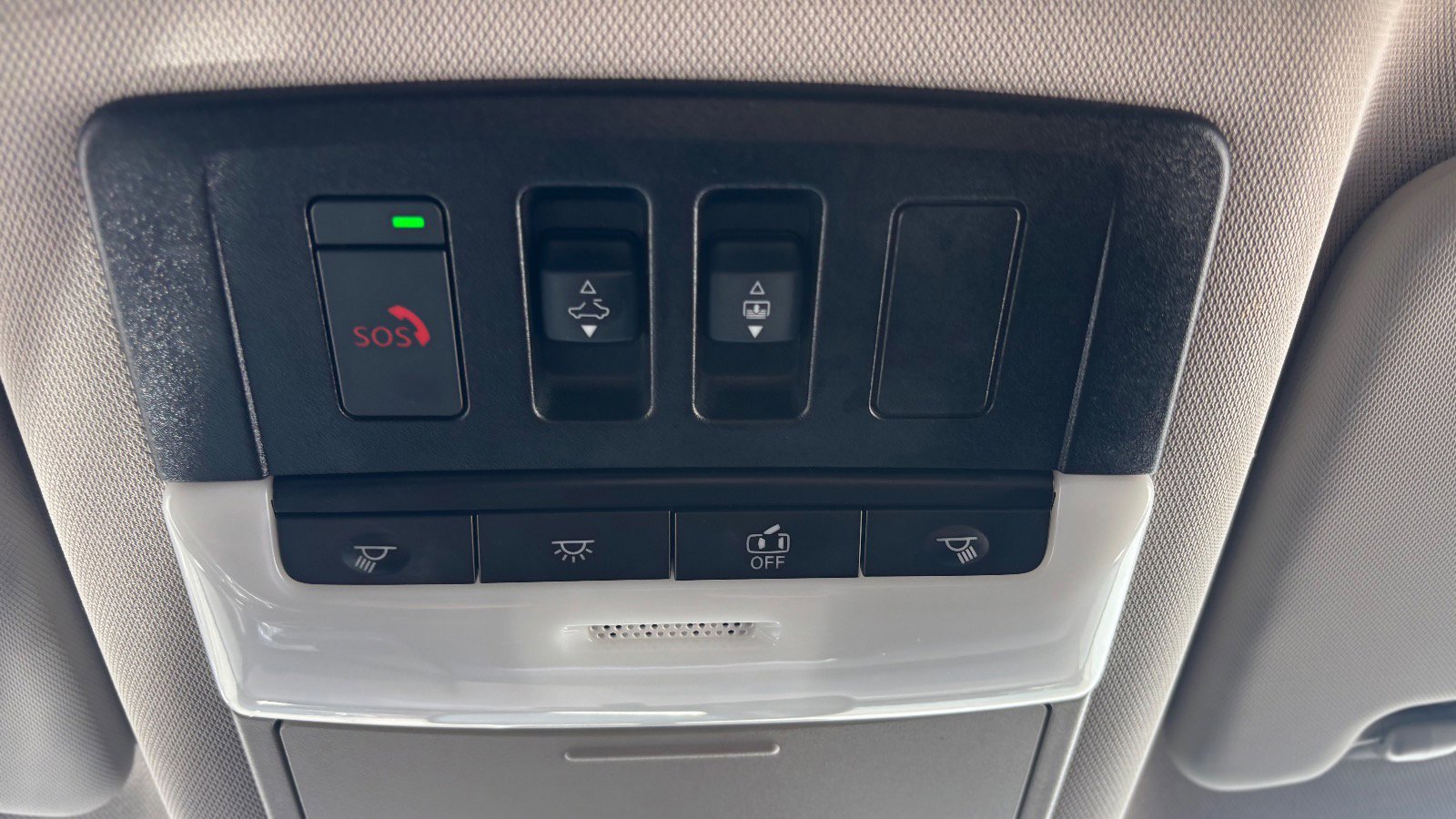 Used 2023 Nissan Rogue SV w/ SV Premium B Package image 51