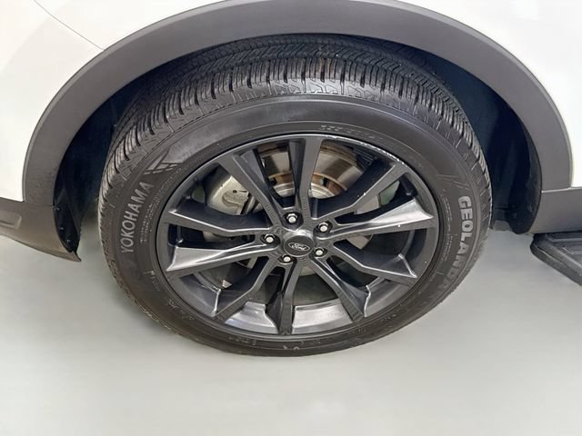 Certified 2019 Ford Explorer XLT w/ Equipment Group 202A AWD/4WD image 31