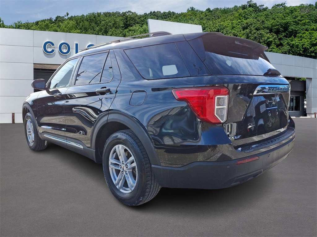 Certified 2023 Ford Explorer XLT image 2