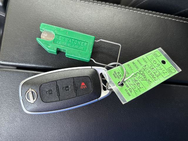 Used 2023 Nissan Rogue S AWD/4WD image 11