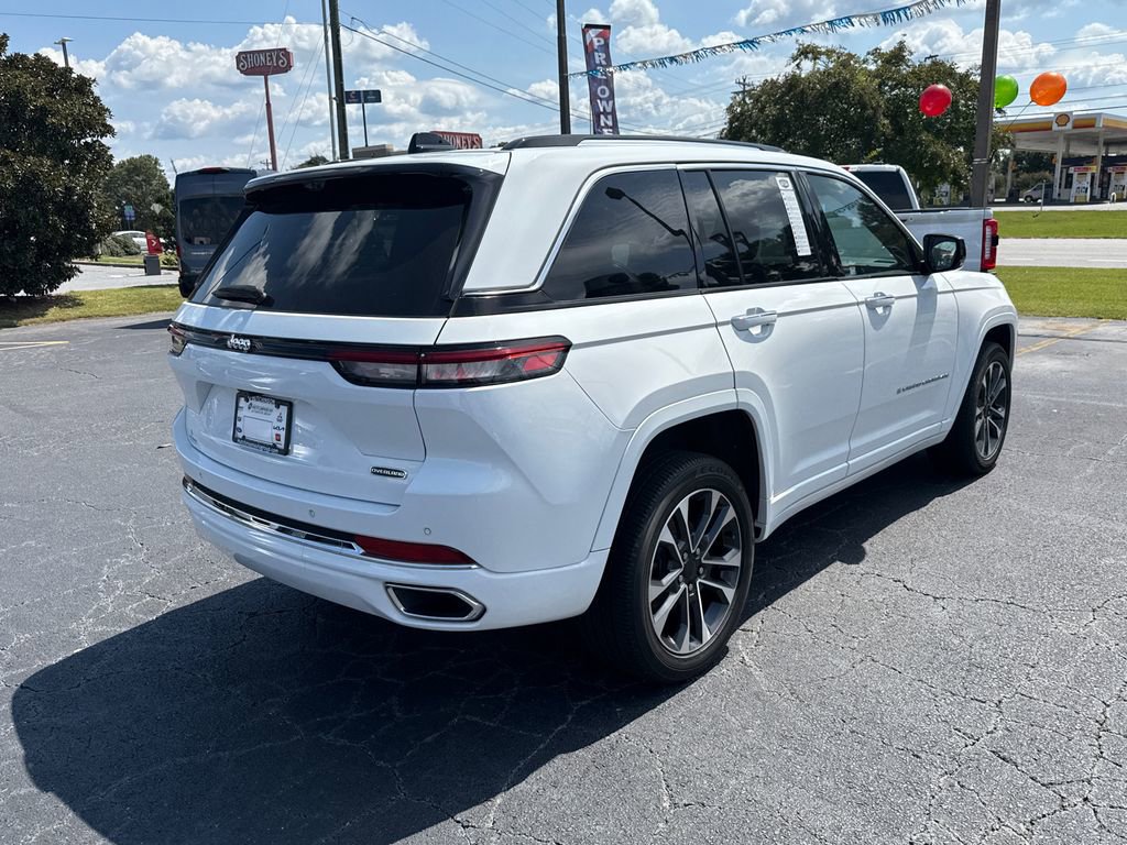 Used 2023 Jeep Grand Cherokee Overland w/ Luxury Tech Group IV RWD image 3