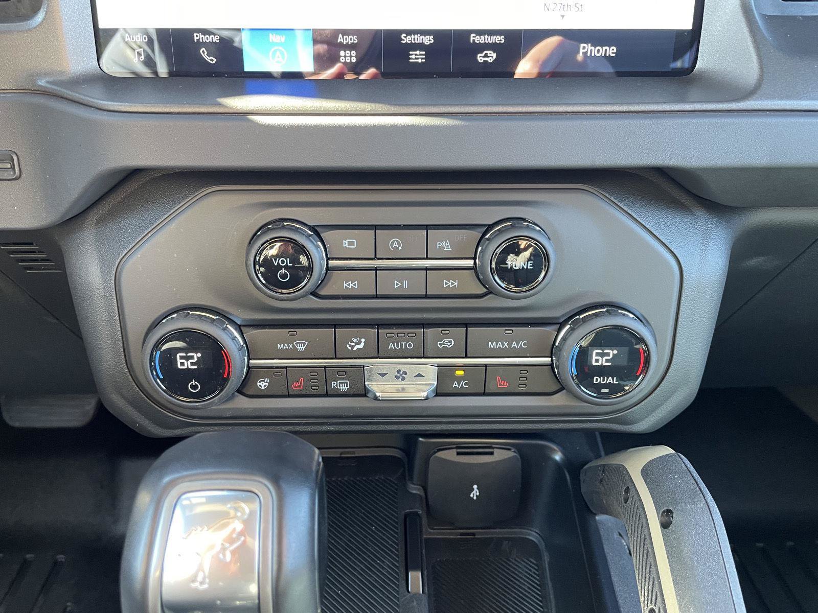 Certified 2025 Ford Bronco Badlands AWD/4WD image 27