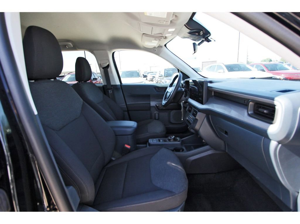 Certified 2025 Ford Maverick XL FWD image 28