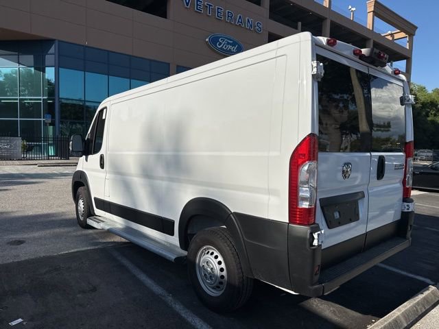 Used 2025 RAM ProMaster 2500 w/ U-Haul Equipment Group FWD image 4