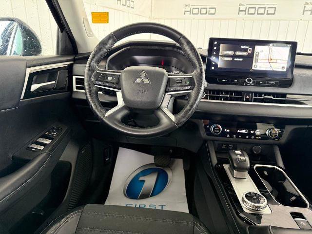Used 2025 Mitsubishi Outlander SE FWD image 19