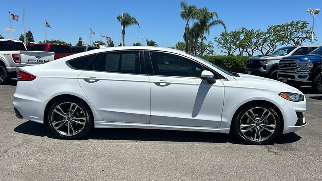 Certified 2019 Ford Fusion SE FWD image 2