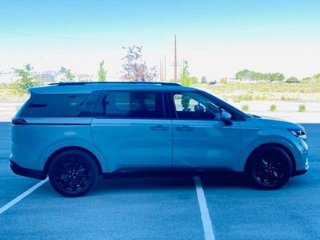Used 2023 Kia Carnival SX Prestige FWD image 4