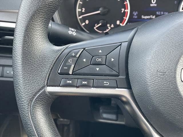 Used 2024 Nissan Altima 2.5 SV image 18