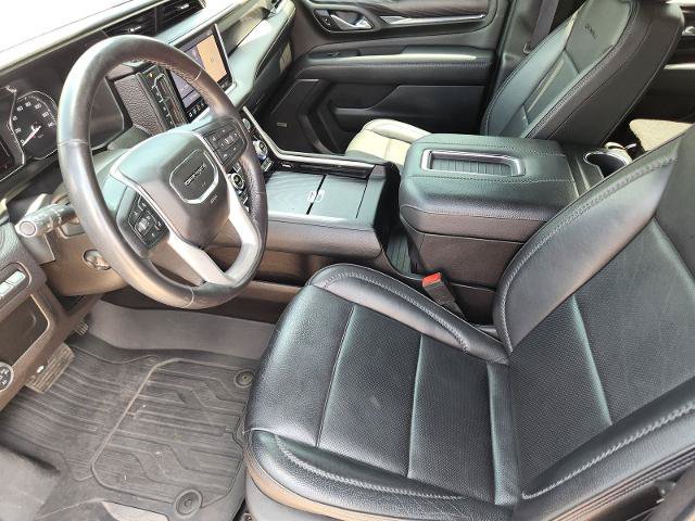 Used 2021 GMC Yukon XL Denali w/ Denali Premium Package AWD/4WD image 12