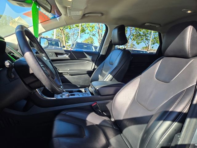 Certified 2022 Ford Edge Titanium AWD/4WD image 12