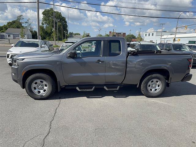 Used 2022 Nissan Frontier S w/ Technology Package AWD/4WD image 2