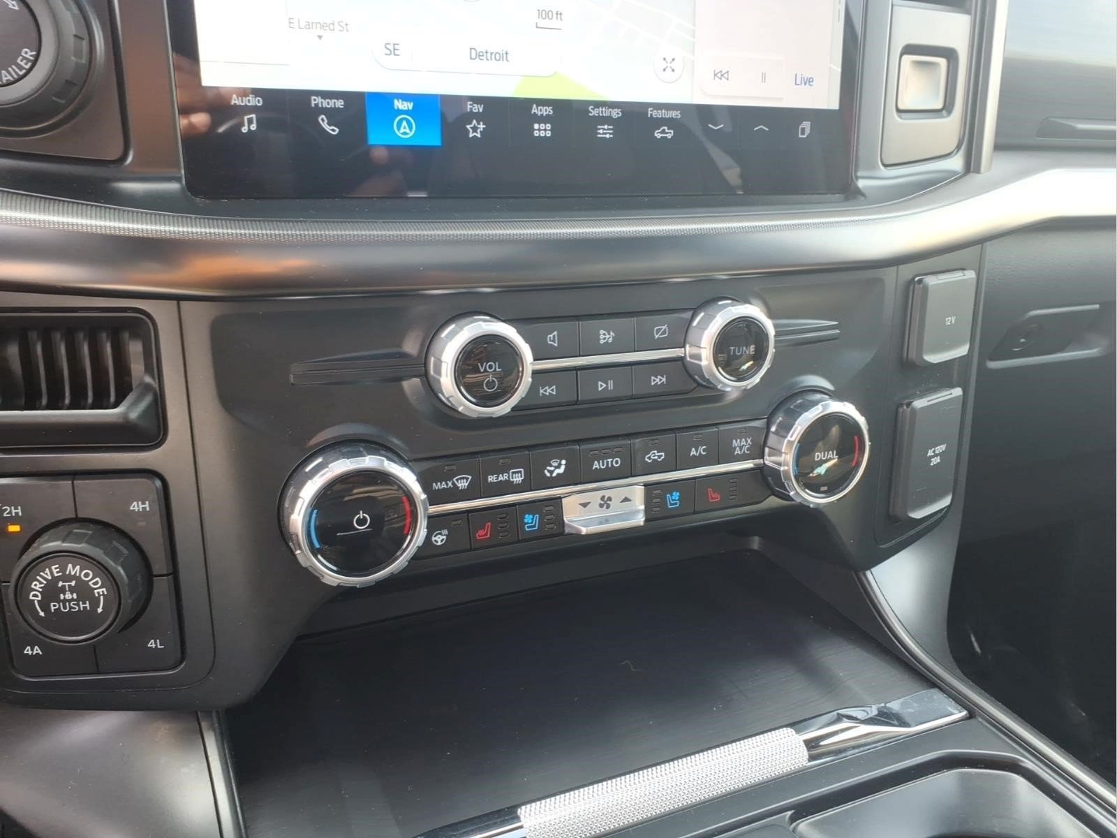 Certified 2024 Ford F150 Lariat AWD/4WD image 19