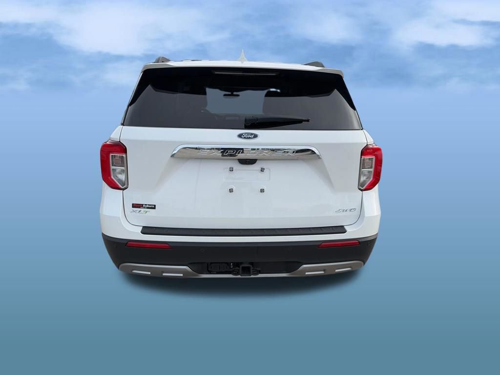 Certified 2023 Ford Explorer XLT w/ Equipment Group 202A image 4