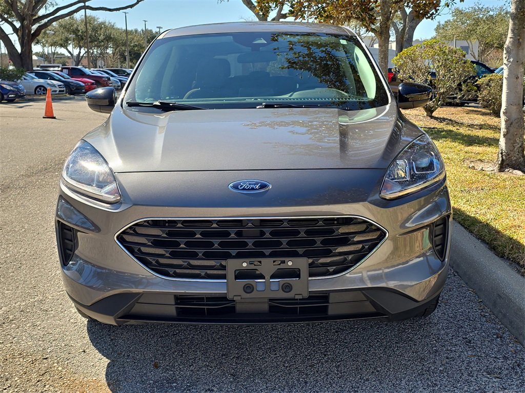Certified 2022 Ford Escape SE w/ SE Sport Appearance Package image 5