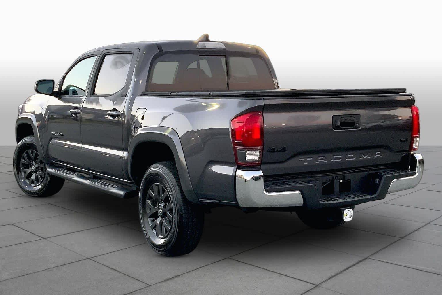 Used 2023 Toyota Tacoma SR5 AWD/4WD image 11