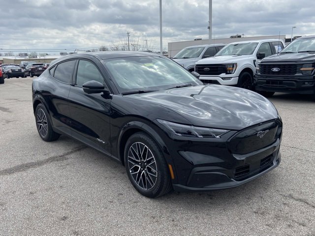 Certified 2025 Ford Mustang Mach-E Premium image 4